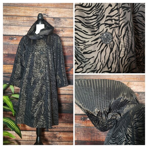 Gallery Jackets & Blazers - Gallery NWOT Medium Velvet Tiger Long Coat Rain Jacket Accordion Hood Lined